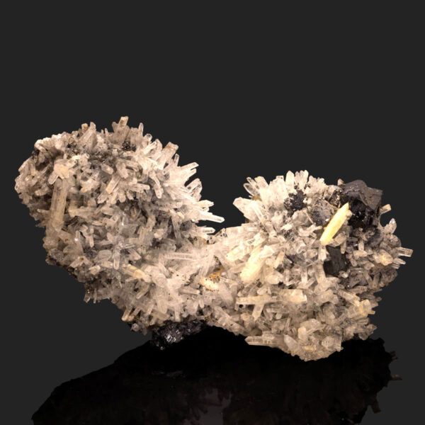 Kvarts med zinkblände och pyrit